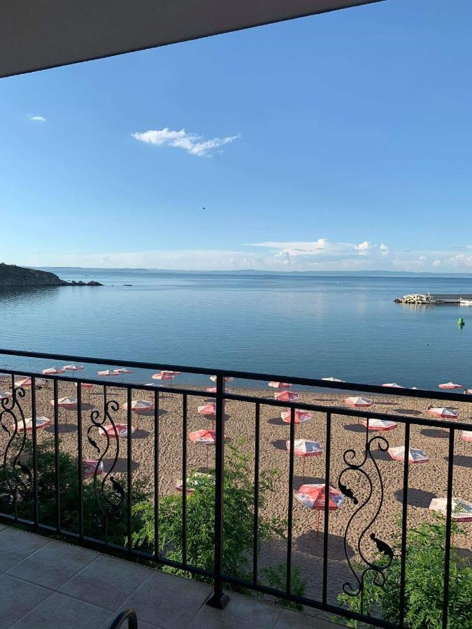 Villa Lazuren Bryag Chernomorets Eksteriør billede